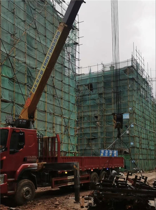 温县“慢工细活”—— 吊车的 “微动控制” 技术